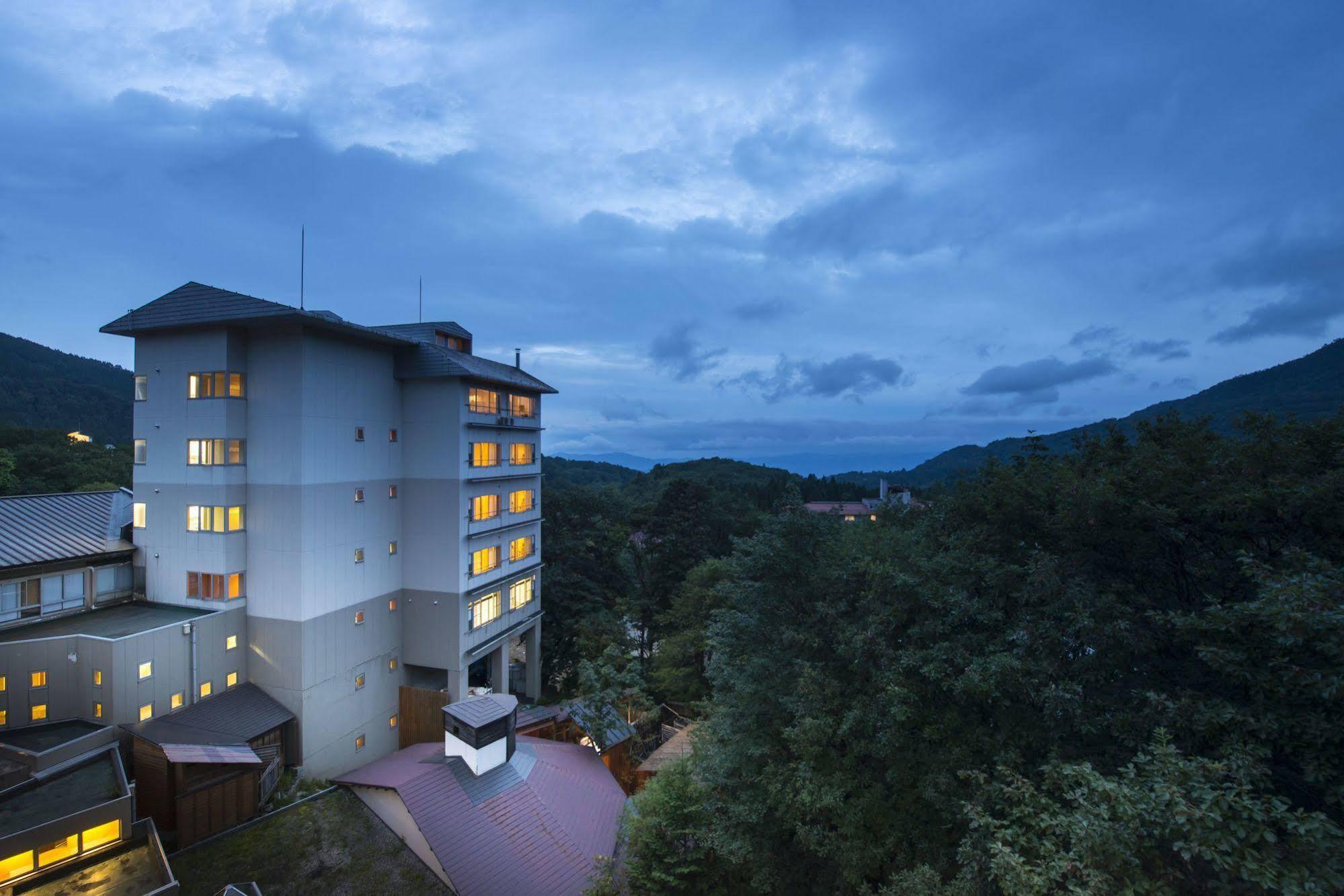 Takamiya Hotel Lucent Ямаґата Екстер'єр фото