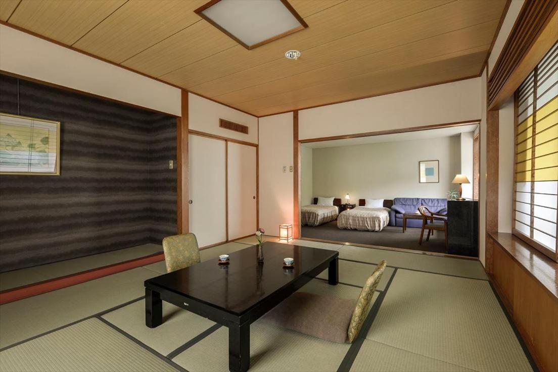 Takamiya Hotel Lucent Ямаґата Екстер'єр фото