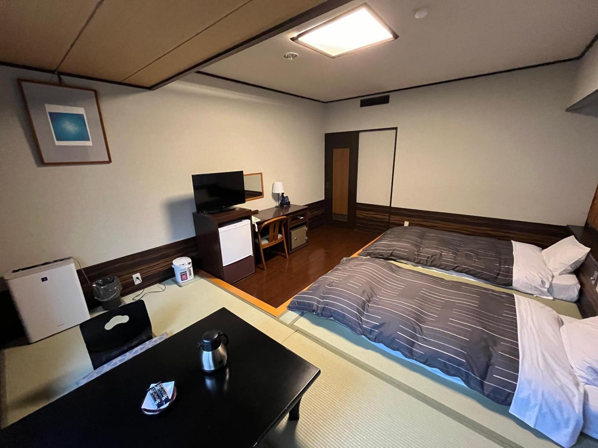 Takamiya Hotel Lucent Ямаґата Екстер'єр фото