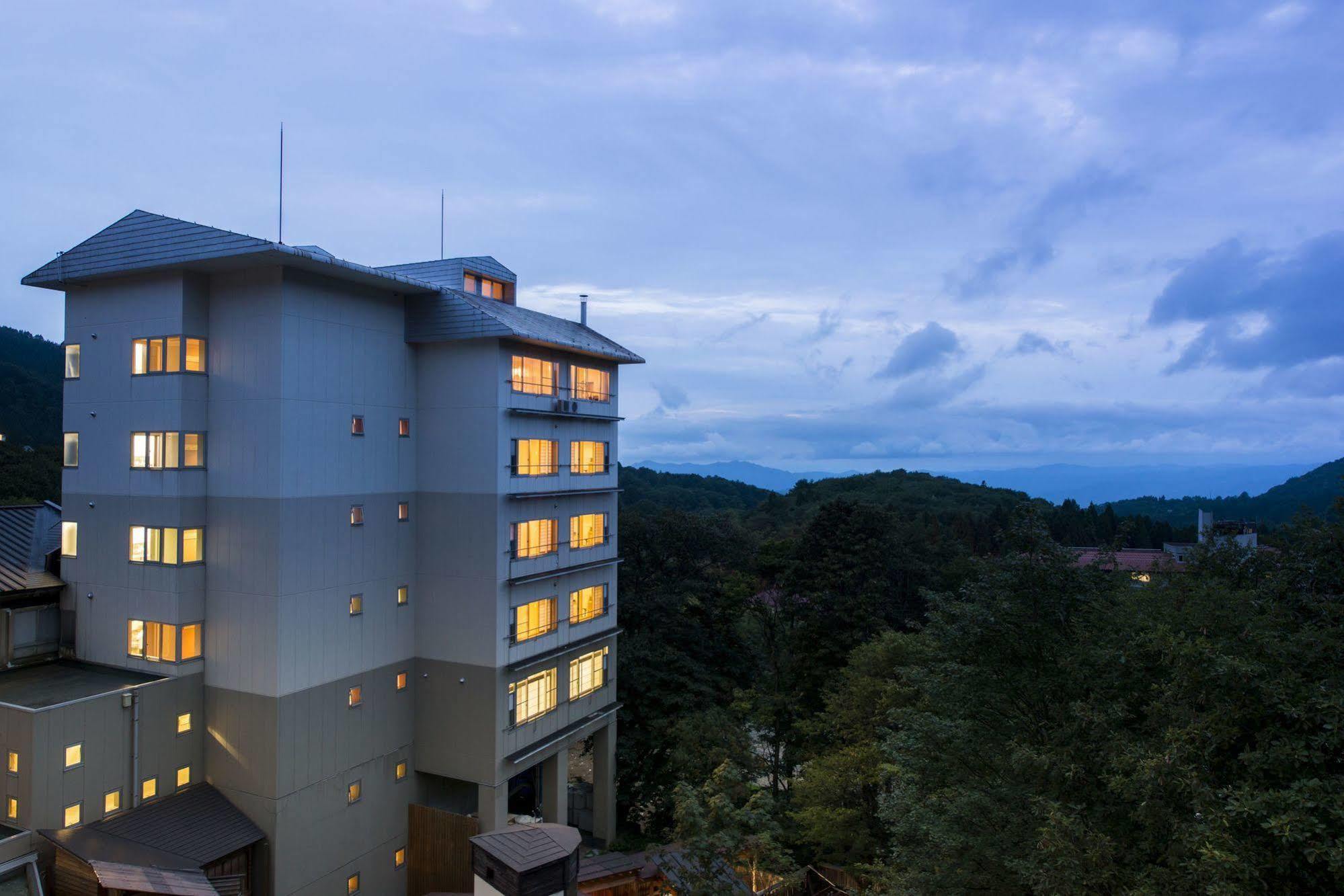 Takamiya Hotel Lucent Ямаґата Екстер'єр фото